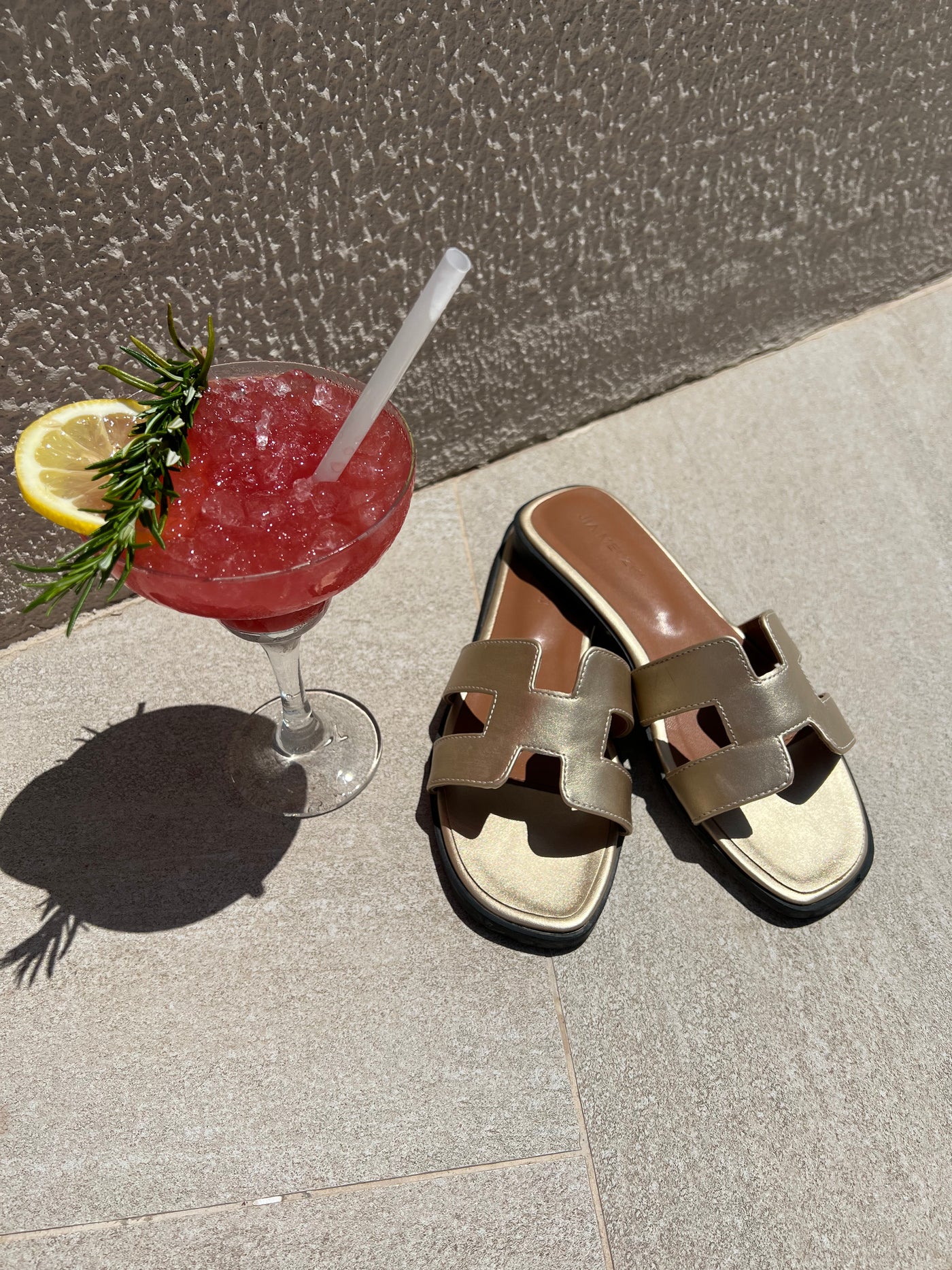 THE ‘Heidi’ SANDAL gold
