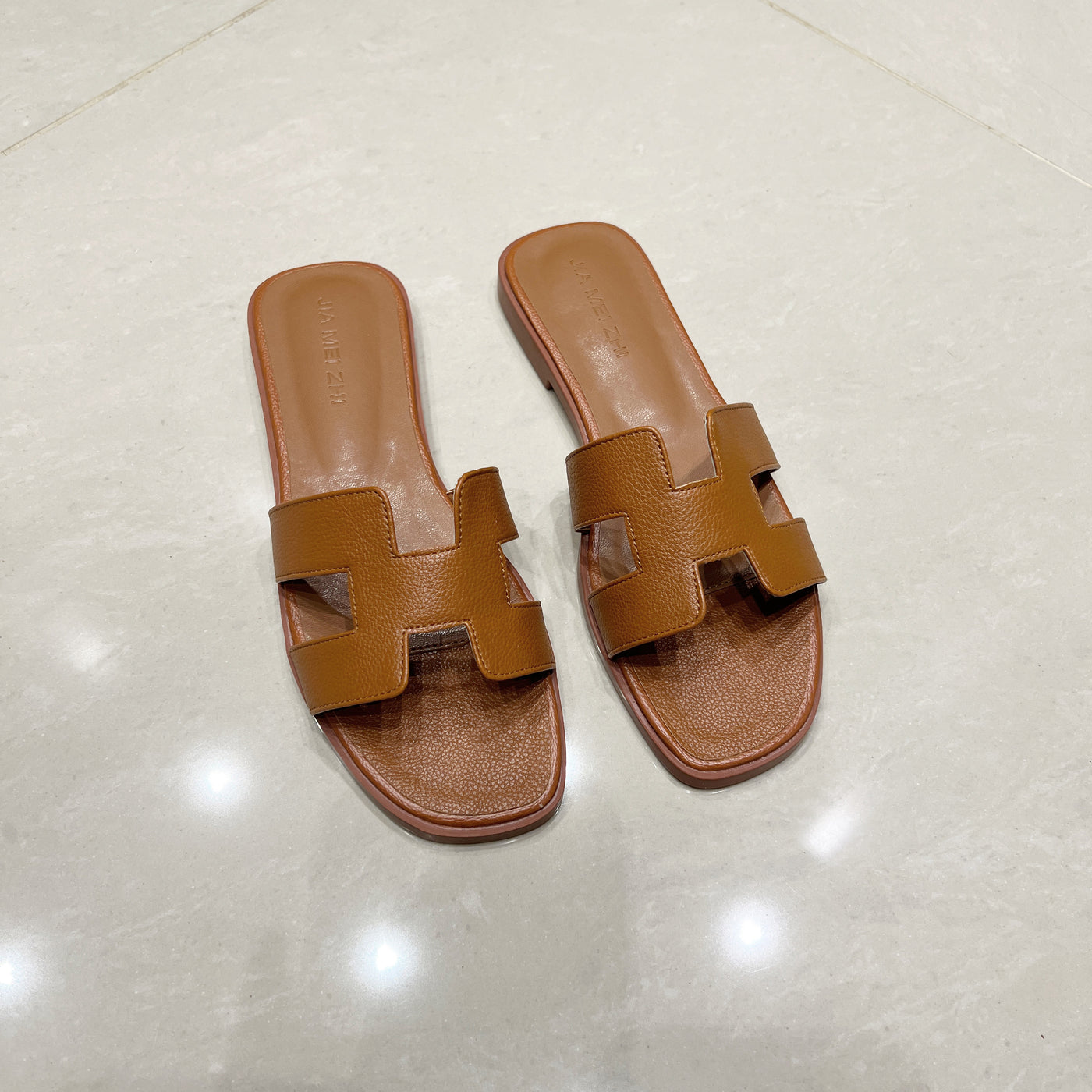 THE ‘Heidi’ SANDAL